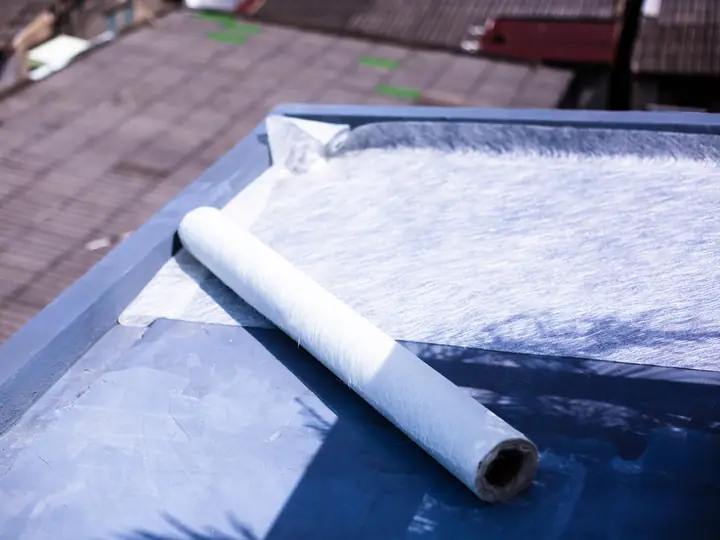 Fibreglass matting laid on a flat roof